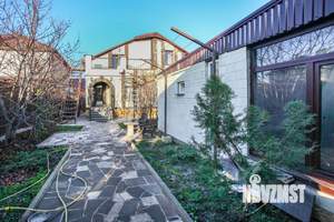 Дом 206м², 3-этажный, участок 5 сот.  