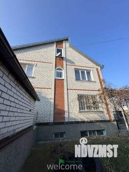 Дом 214м², 3-этажный, участок 6 сот.  