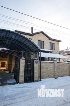 Дом 360м², 3-этажный, участок 6 сот.  