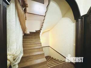 Дом 300м&sup2;, 2-этажный, участок 8 сот.  