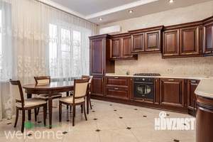 Дом 345м², 2-этажный, участок 4 сот.  