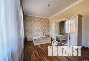Дом 504м², 3-этажный, участок 8 сот.  