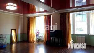 Дом 270м², 3-этажный, участок 5 сот.  