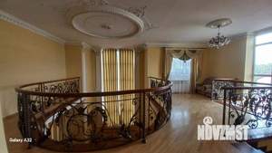 Дом 360м&sup2;, 3-этажный, участок 8 сот.  