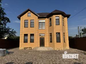 Дом 220м², 2-этажный, участок 6 сот.  