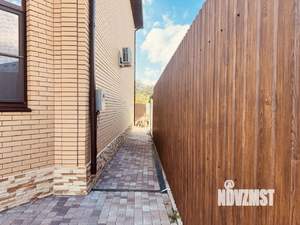 Дом 220м&sup2;, 2-этажный, участок 7 сот.  