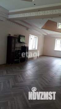 Дом 231м&sup2;, 2-этажный, участок 9 сот.  