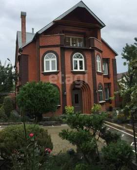 Дом 257м², 3-этажный, участок 6 сот.  