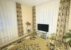 Дом 300м&sup2;, 2-этажный, участок 8 сот.  