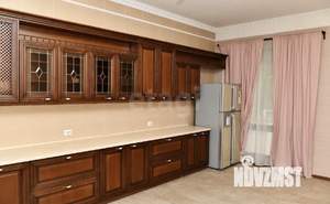 Дом 574м², 3-этажный, участок 6 сот.  