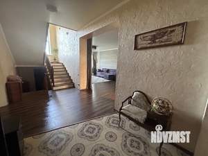 Дом 343м², 3-этажный, участок 13 сот.  