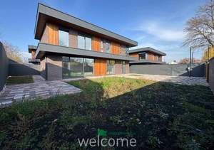 Дом 230м², 2-этажный, участок 5 сот.  