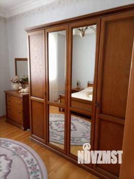 Коттедж 220м², 2-этажный, участок 3 сот.  