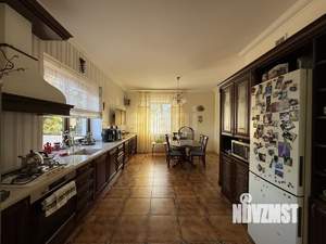 Дом 265м², 2-этажный, участок 6 сот.  