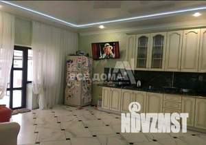 Дом 220м², 2-этажный, участок 8 сот.  