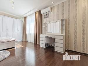 Дом 417м², 3-этажный, участок 7 сот.  