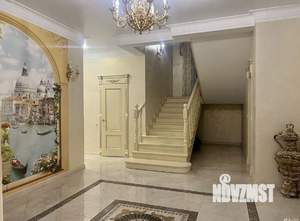 Дом 350м², 2-этажный, участок 10 сот.  