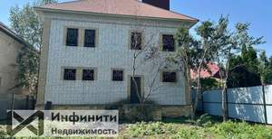 Дом 220м², 2-этажный, участок 6 сот.  