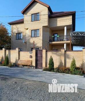 Дом 324м², 3-этажный, участок 9 сот.  