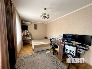 Дом 233м², 2-этажный, участок 3 сот.  