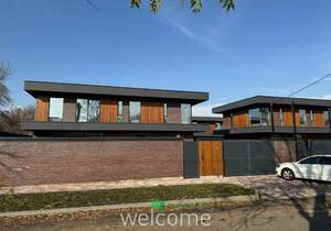 Дом 230м², 2-этажный, участок 5 сот.  