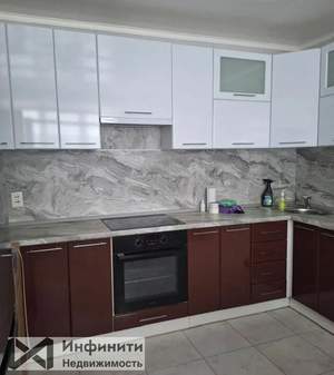 Дом 100м², 2-этажный, участок 6 сот.  