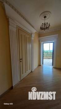 Дом 360м&sup2;, 3-этажный, участок 8 сот.  