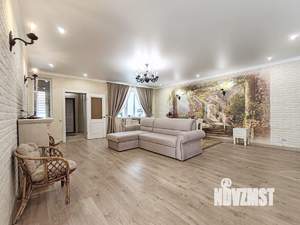 Дом 175м², 2-этажный, участок 10 сот.  