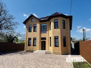 Дом 220м², 2-этажный, участок 6 сот.  