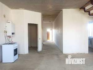 Дом 185м², 2-этажный, участок 4 сот.  