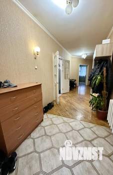 Дом 250м&sup2;, 3-этажный, участок 6 сот.  