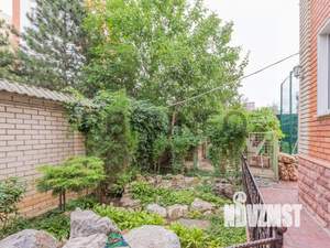 Дом 450м², 3-этажный, участок 10 сот.  