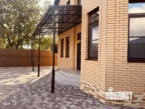 Дом 220м&sup2;, 2-этажный, участок 7 сот.  