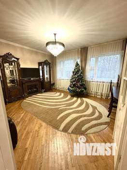 Дом 250м&sup2;, 3-этажный, участок 6 сот.  