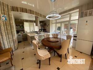 Дом 350м², 2-этажный, участок 6 сот.  