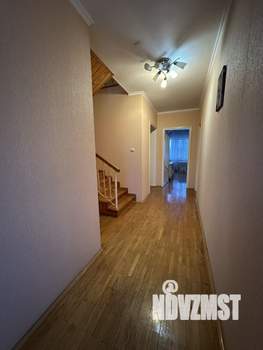 Дом 250м&sup2;, 3-этажный, участок 6 сот.  