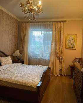 Дом 330м², 3-этажный, участок 6 сот.  