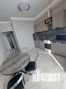 1-к квартира, посуточно, 38м2, 13/18 этаж