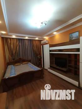 1-к квартира, посуточно, 42м2, 8/10 этаж