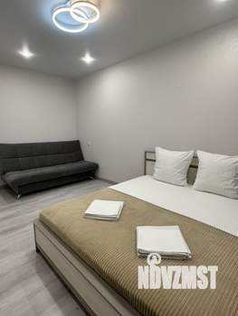 1-к квартира, посуточно, 40м2, 15/18 этаж