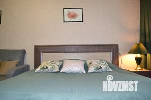 1-к квартира, посуточно, 37м2, 5/15 этаж