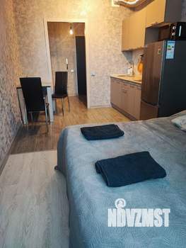 Студия квартира, посуточно, 35м2, 6/9 этаж