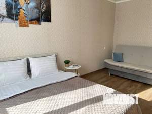 1-к квартира, посуточно, 40м2, 11/18 этаж