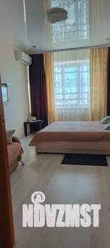 1-к квартира, посуточно, 38м2, 3/6 этаж