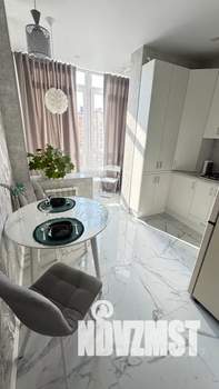 1-к квартира, посуточно, 38м2, 17/18 этаж