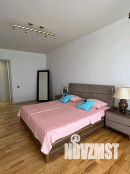 1-к квартира, посуточно, 41м2, 16/22 этаж