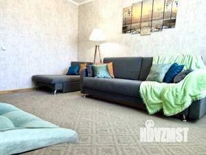 3-к квартира, посуточно, 65м2, 1/1 этаж