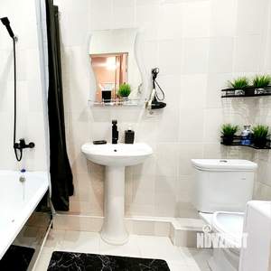 1-к квартира, посуточно, 40м2, 2/18 этаж