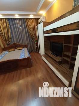 1-к квартира, посуточно, 42м2, 8/10 этаж