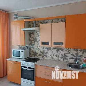 1-к квартира, посуточно, 38м2, 3/6 этаж